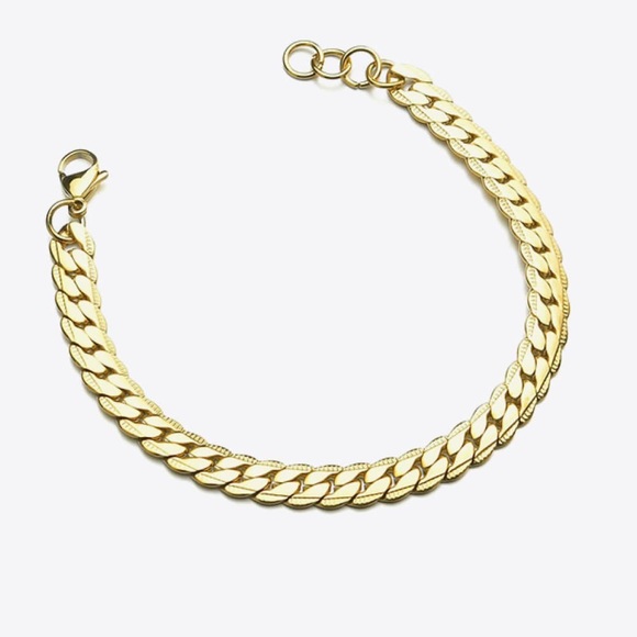 Stainless Steel Curb Chain Bracelet - Picture 2 of 4